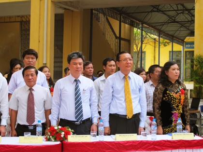 ໂຮງຮຽນມັດທະຍົມ ຕອນຕົ້ນ ເລກຸຍດົນ ໄຂສົກຮຽນໃໝ່ 2012 – 2013